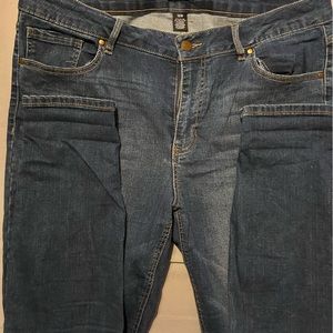 D Jeans size 18W ankle length
